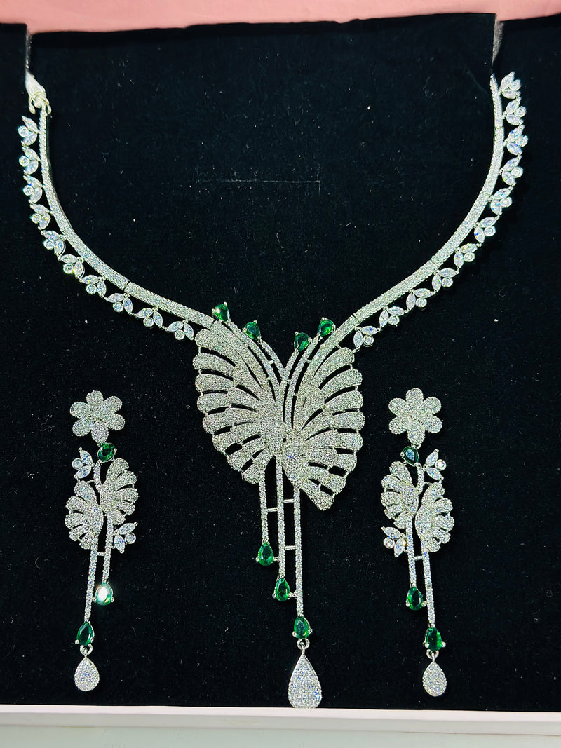 Trisha Designer Set