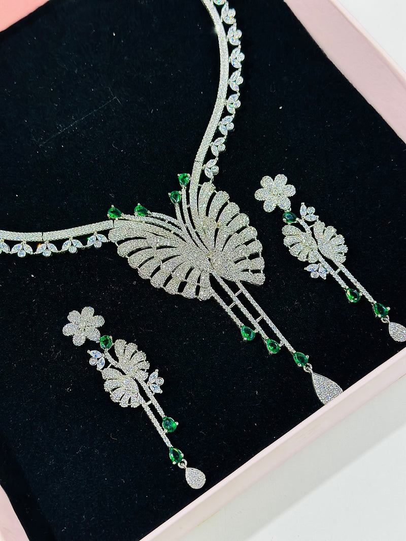 Trisha Designer Set