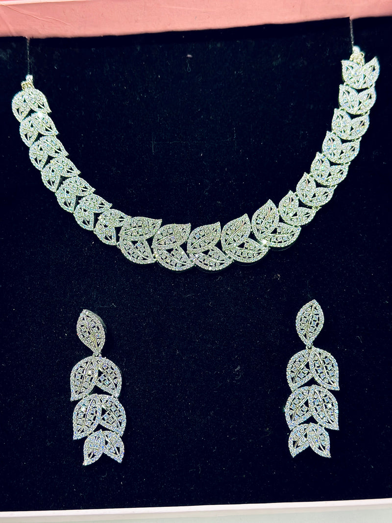 Kiara Designer Set