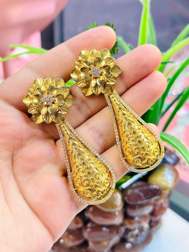 Saavni Earrings