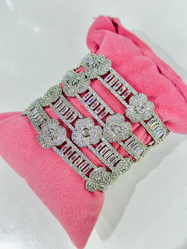 Elodie Bangle's