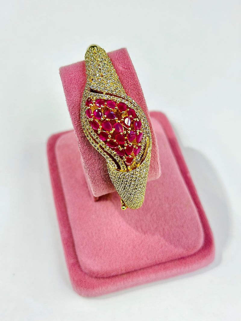 Freya Designer Handcuff