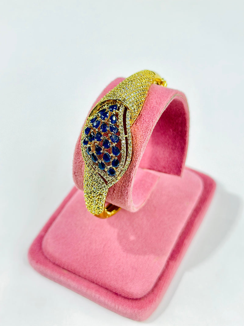 Freya Designer Handcuff