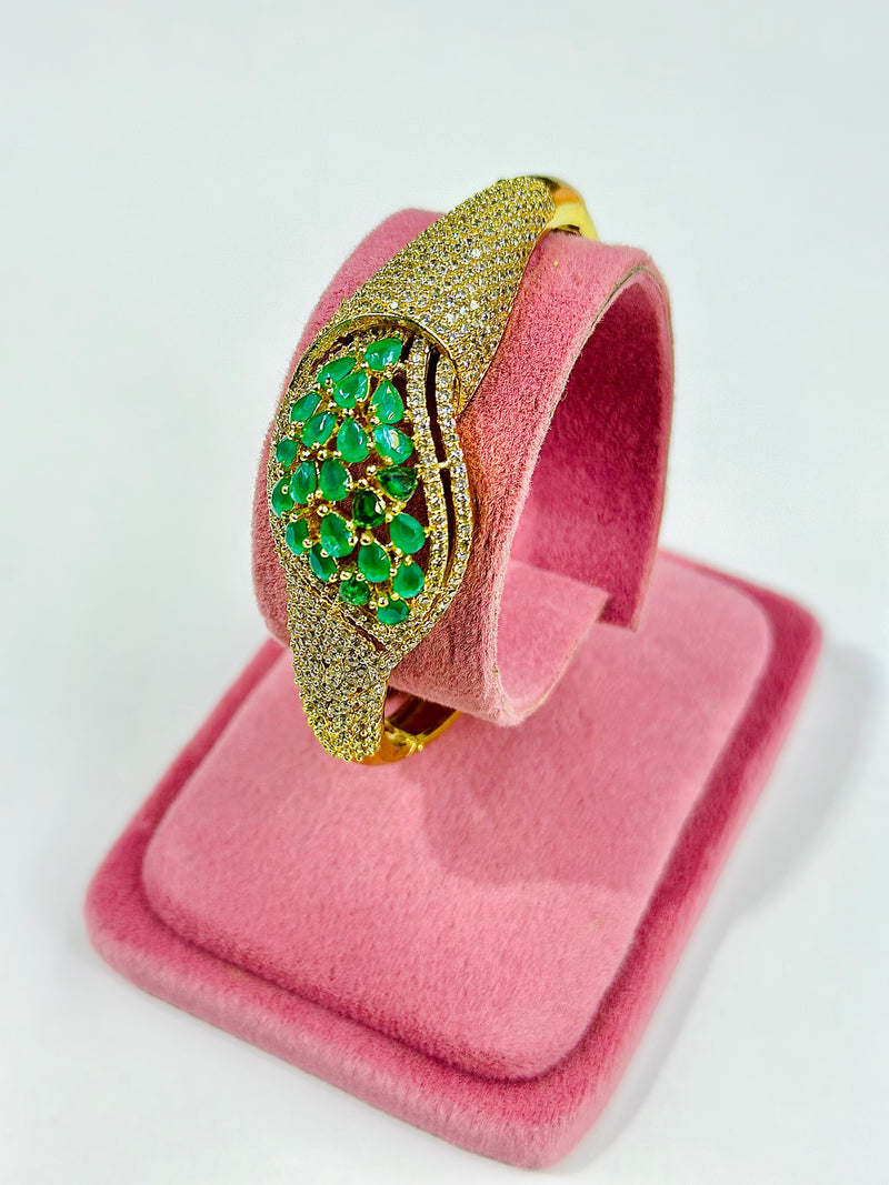 Freya Designer Handcuff