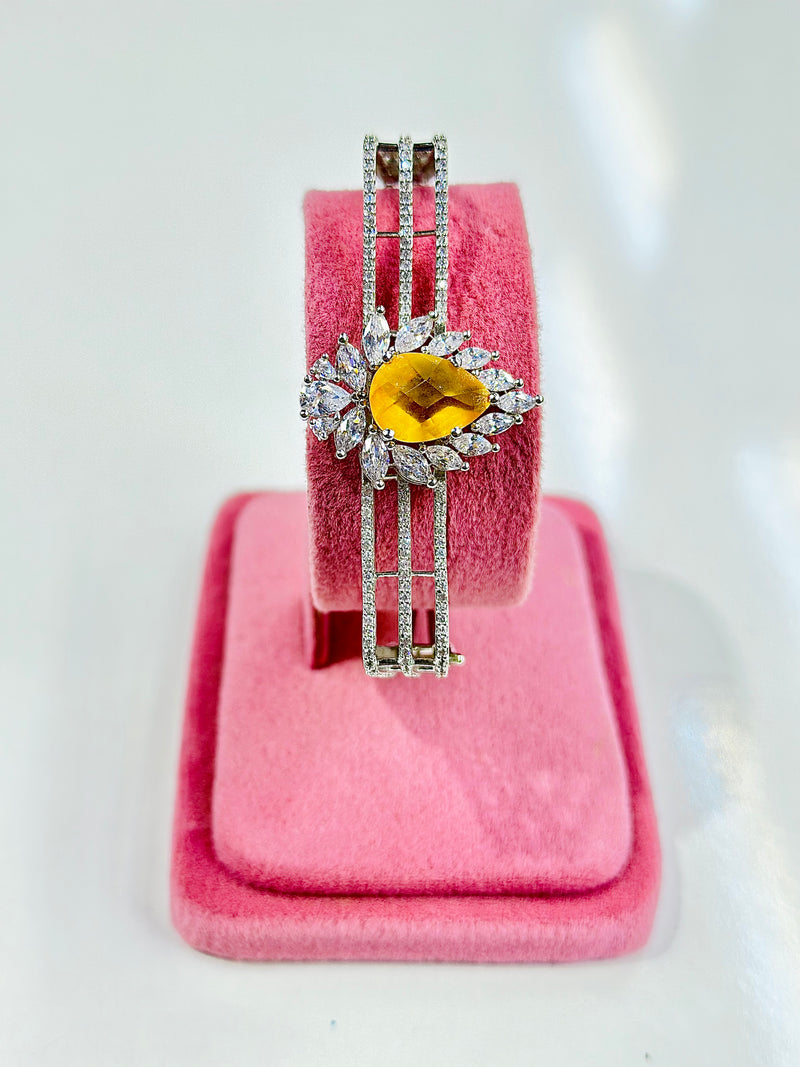 Quinn Designer Handcuff