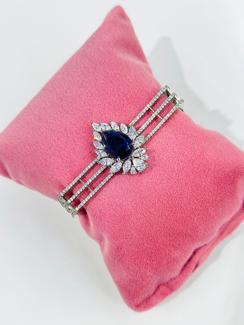 Quinn Designer Handcuff