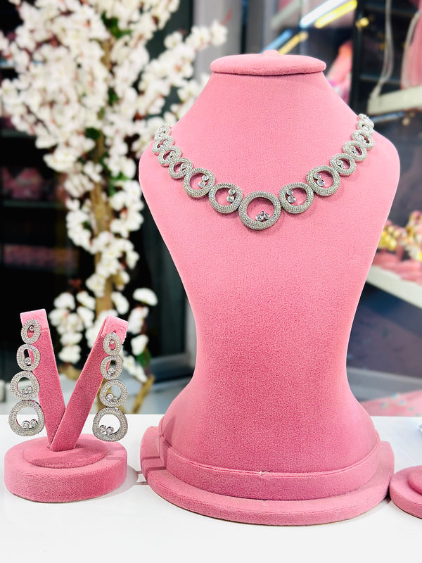 Lucy Designer Set