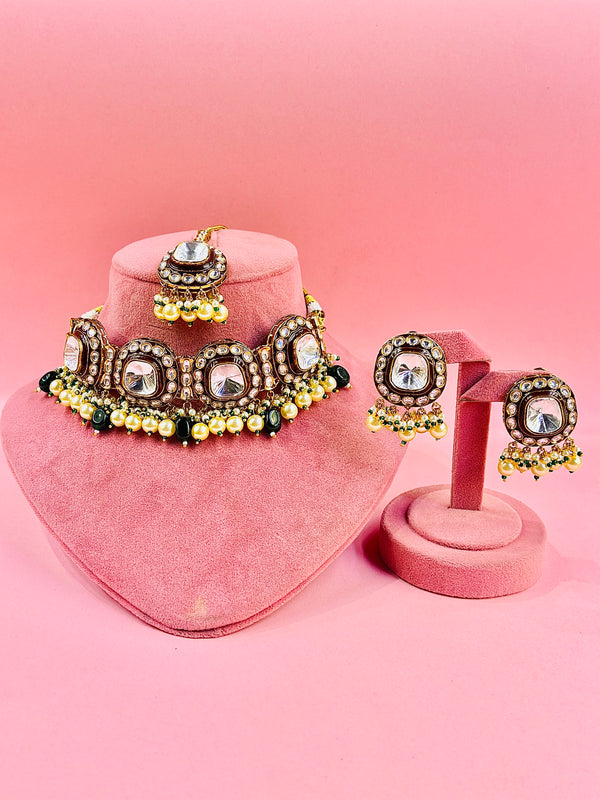 anushka choker set