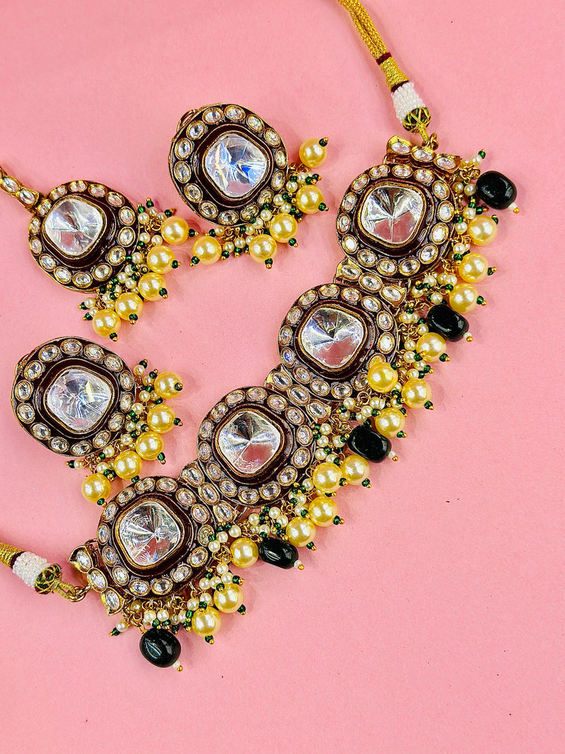 anushka choker set