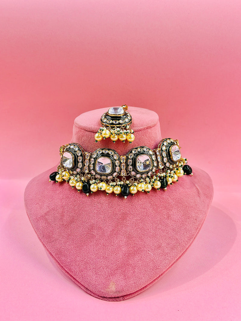 anushka choker set
