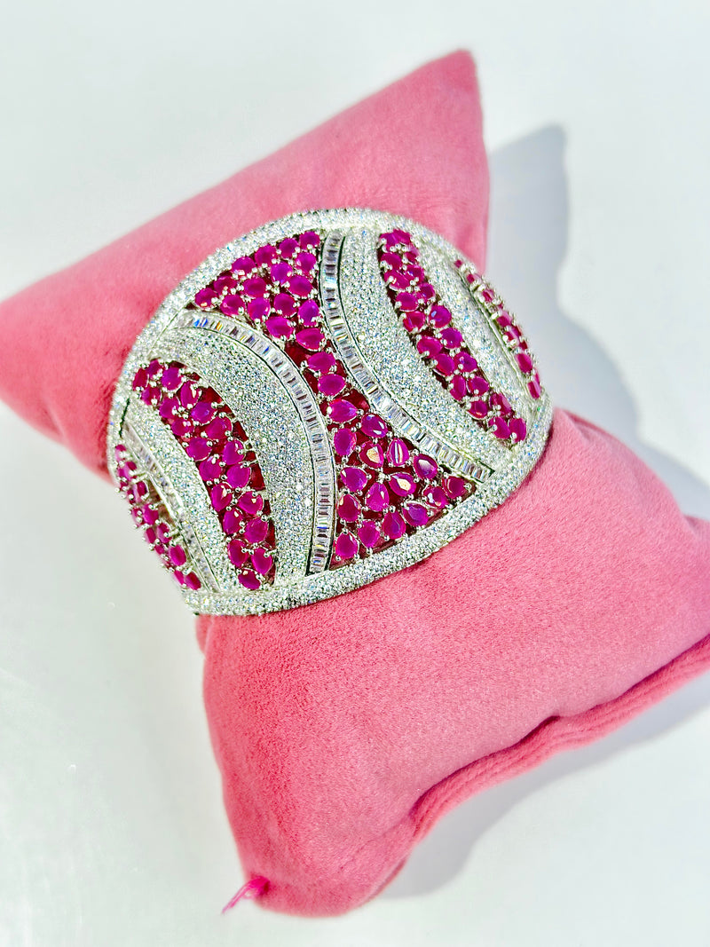 Delilah Designer Handcuff ( SB )