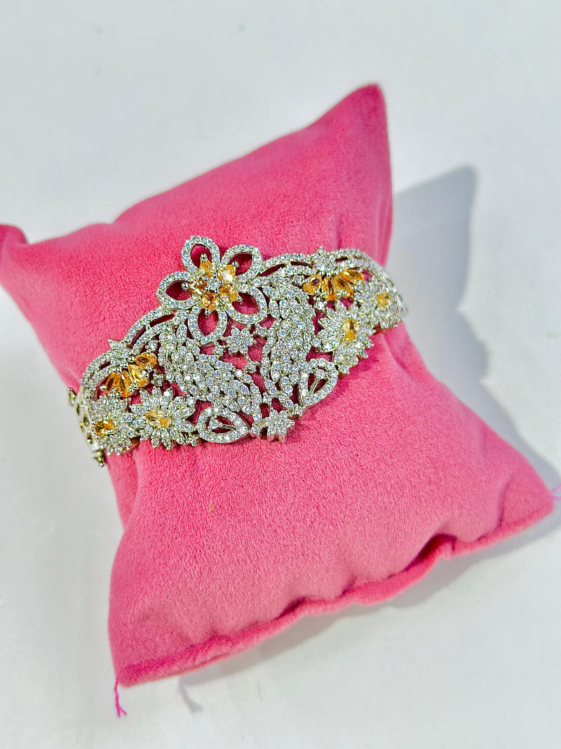 Amara Designer Handcuff