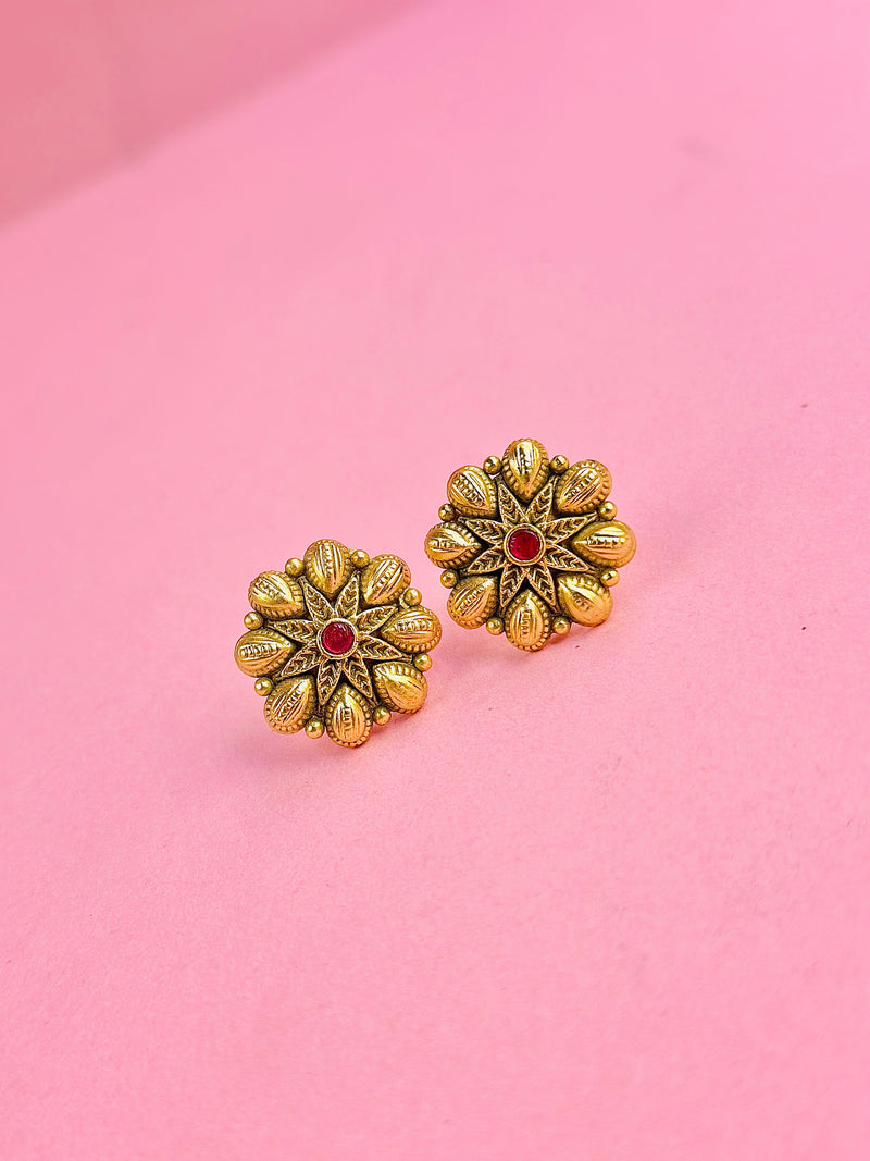 savya studs