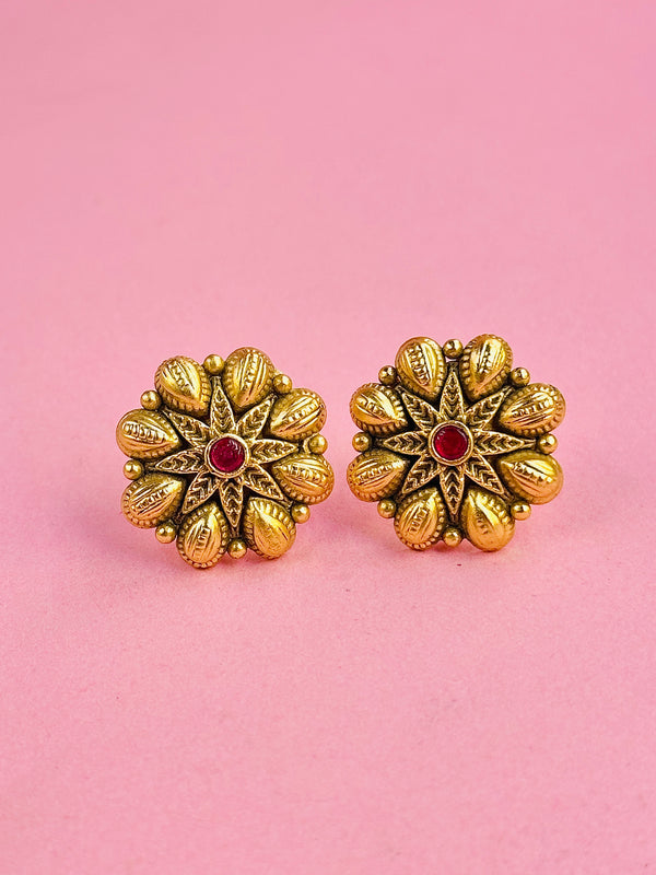 savya studs