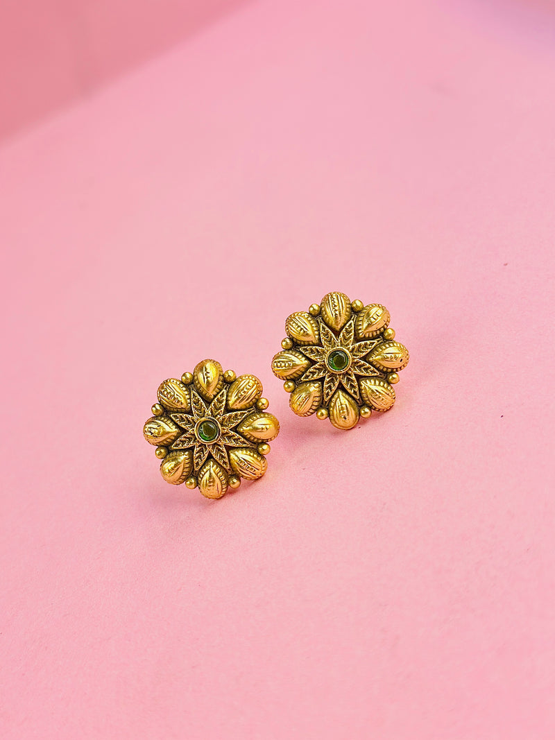 savya studs