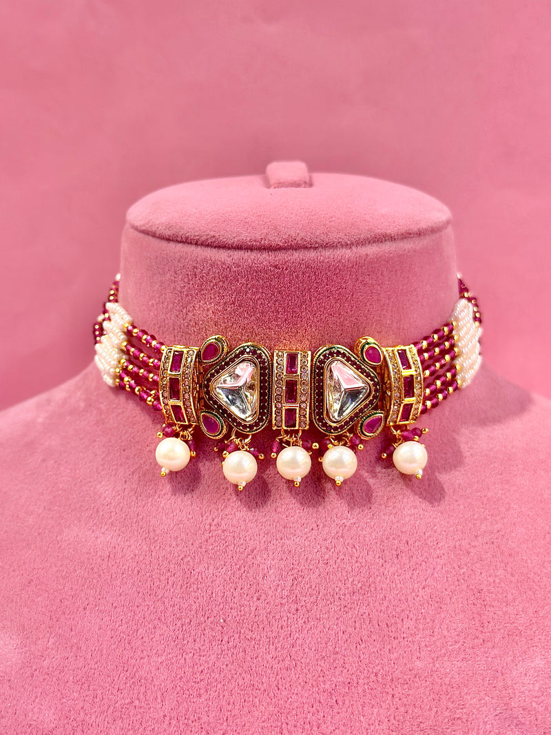 vera choker set