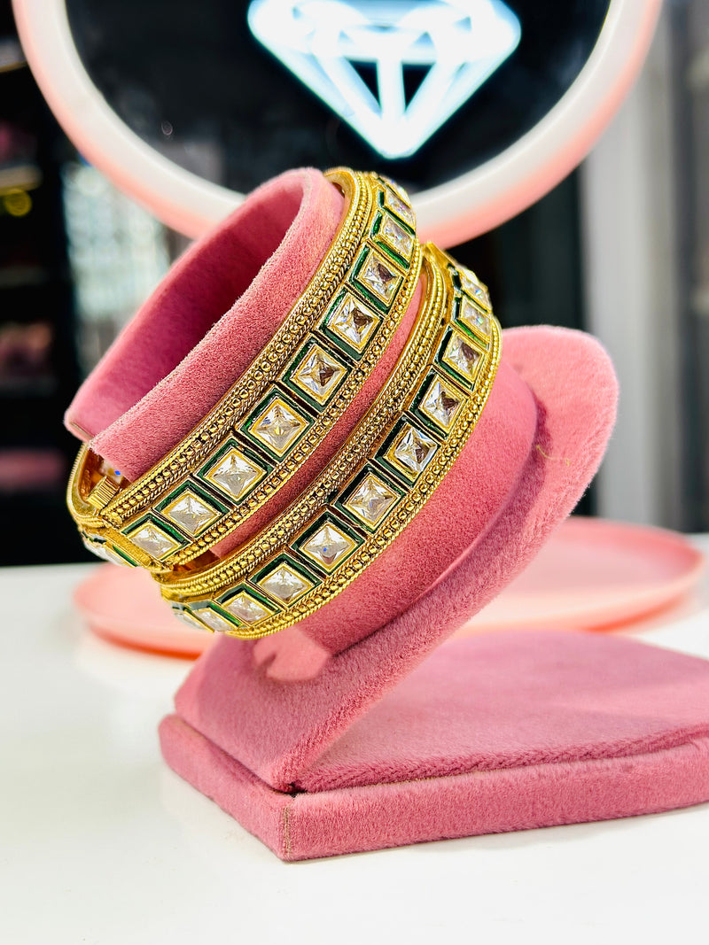 Roshni Bangle's