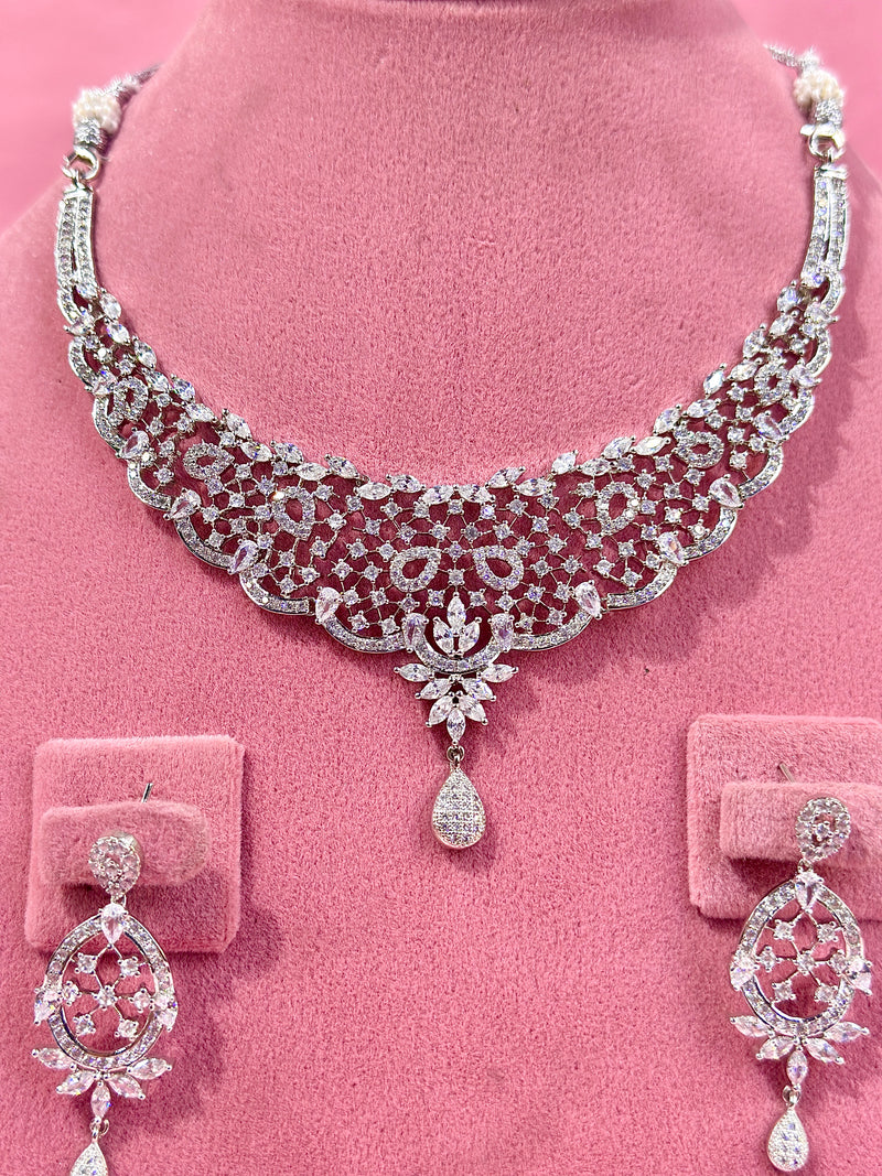 nora set