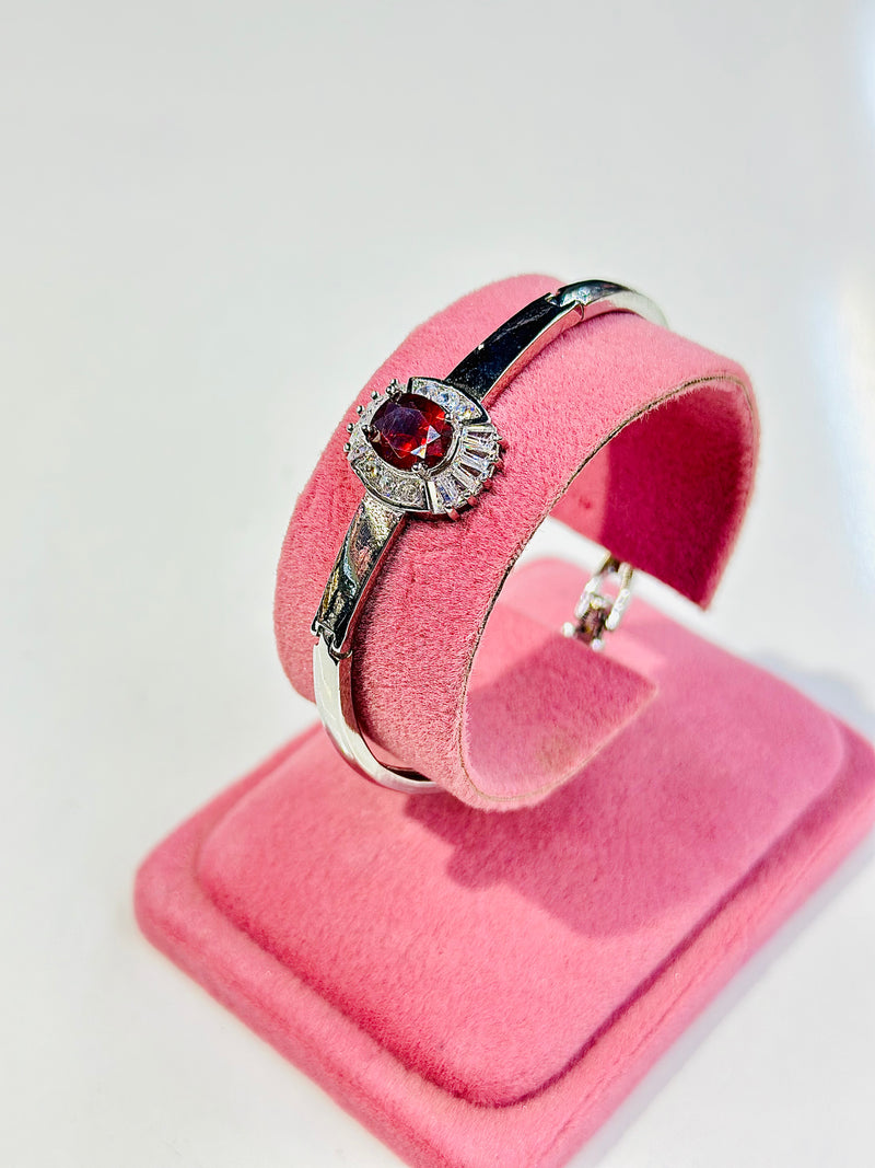 Zuri Handcuff