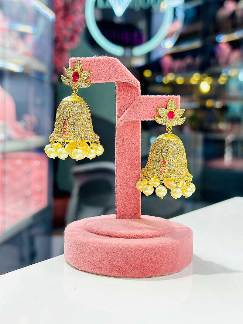 Kiran Jhumka