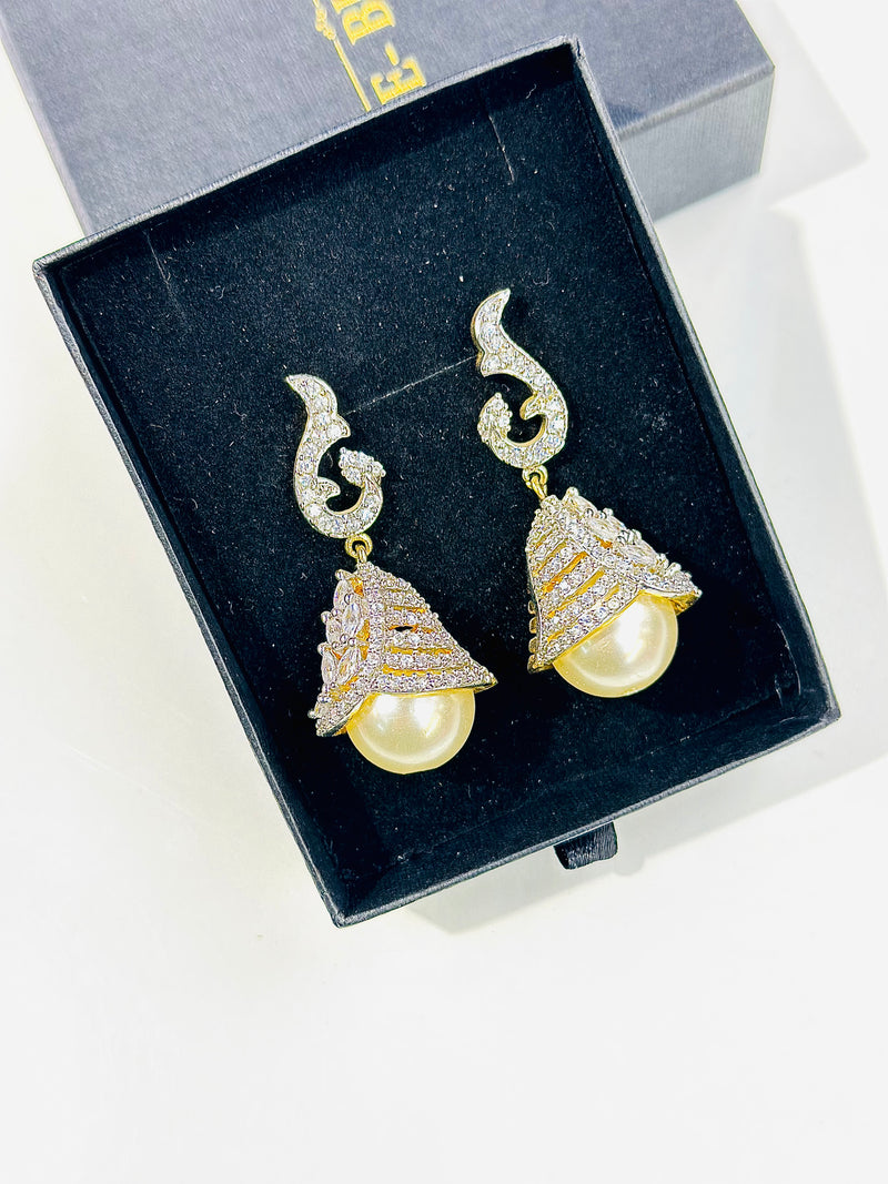 Gayatari Jhumka