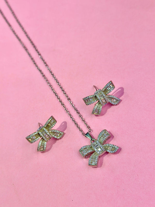 shanaya locket set