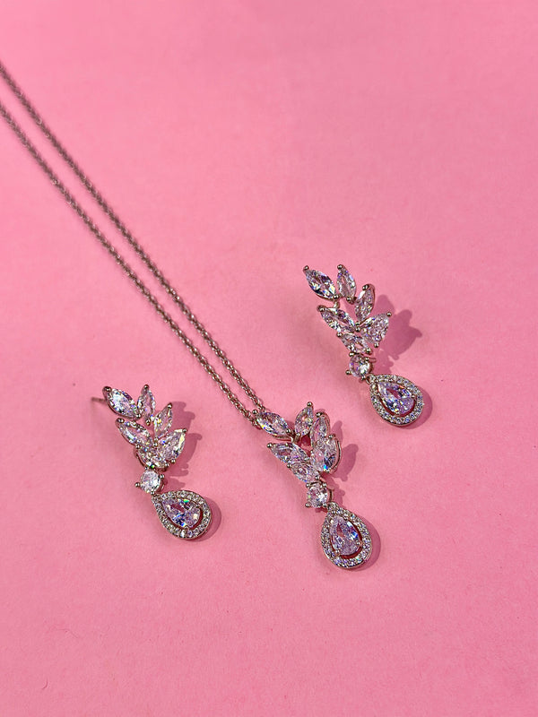 satya locket set