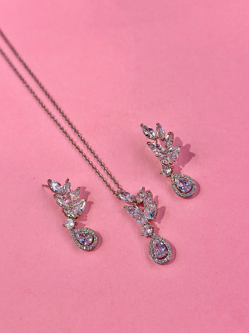 satya locket set