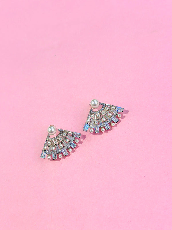 lola studs