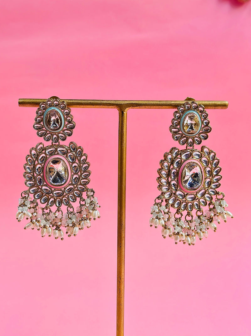 arti kundan earrings
