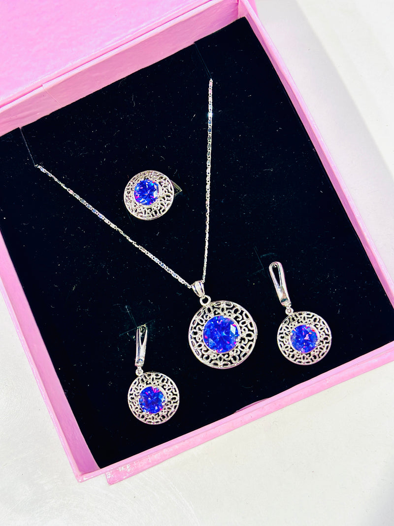 Noelle Locket Set