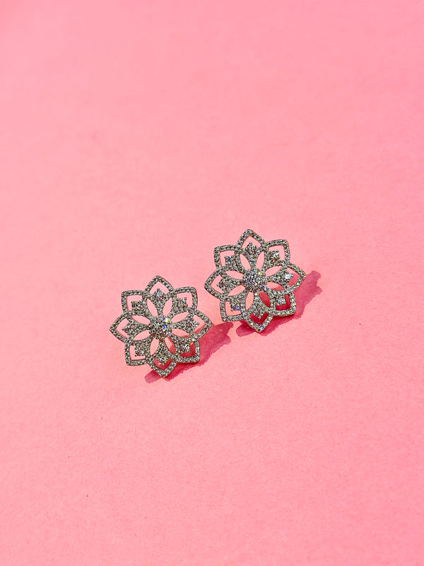 aaminah studs