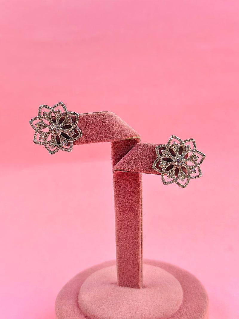 aaminah studs