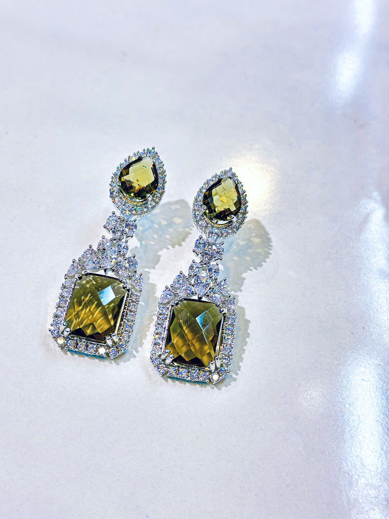 sarai earrings ( olive )