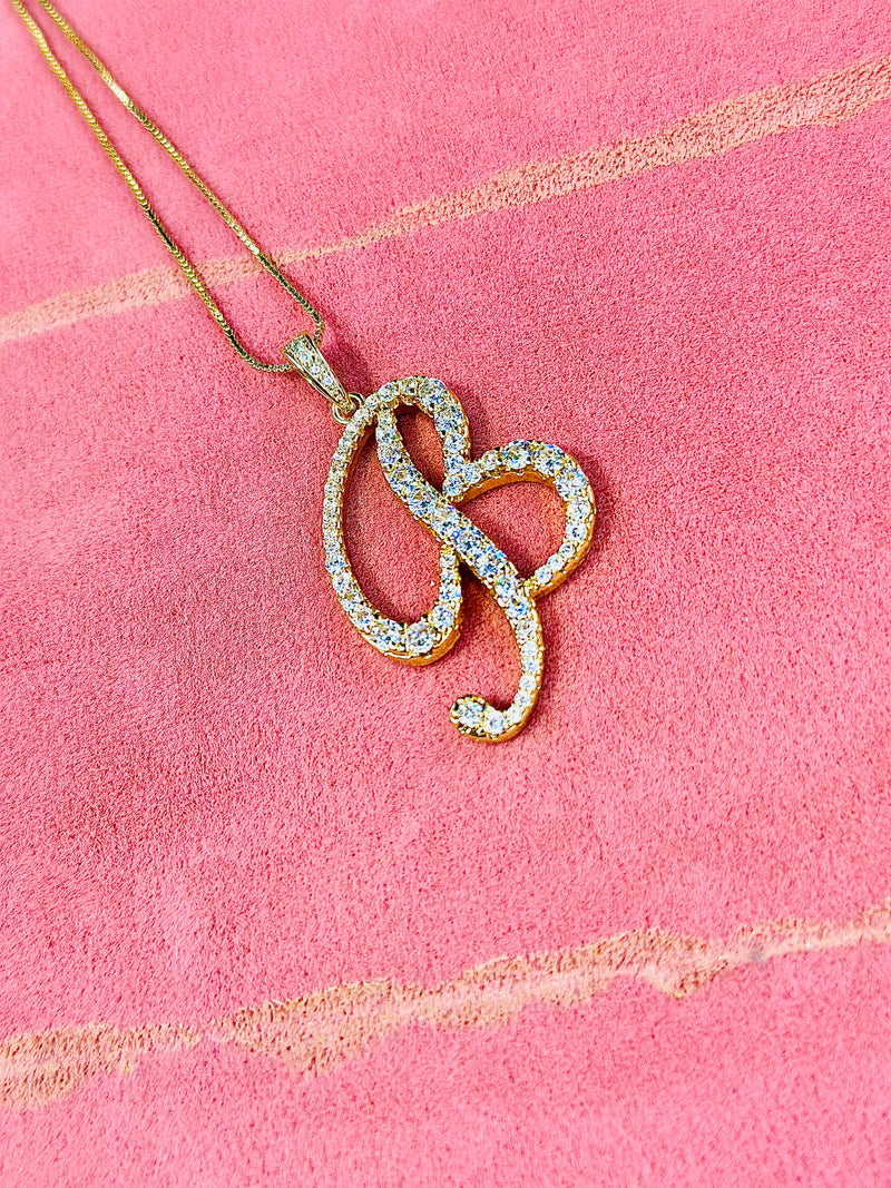 B alphabet pendant
