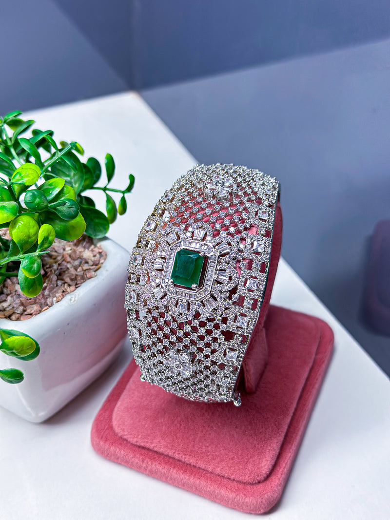 Tessa designer handcuff ( emerald )