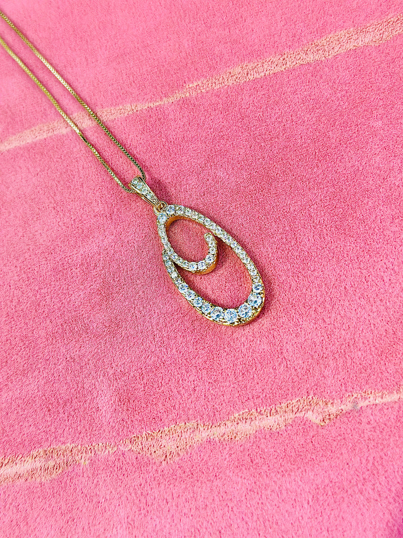 O alphabet pendant