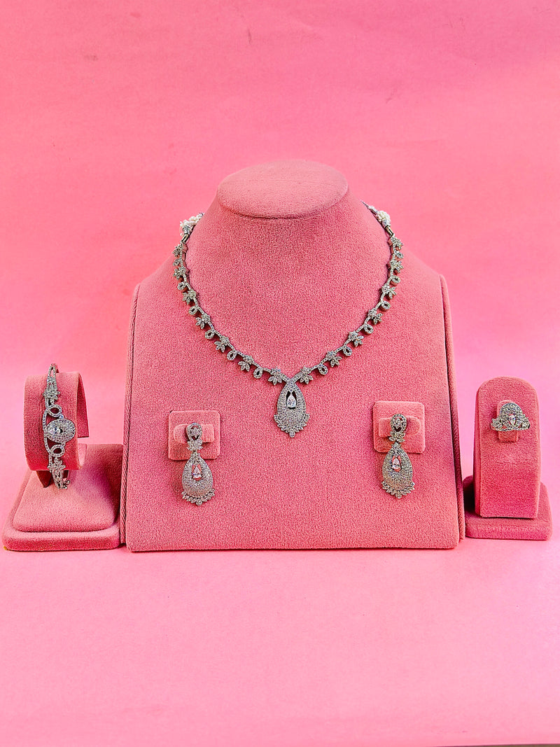 Raya designer set