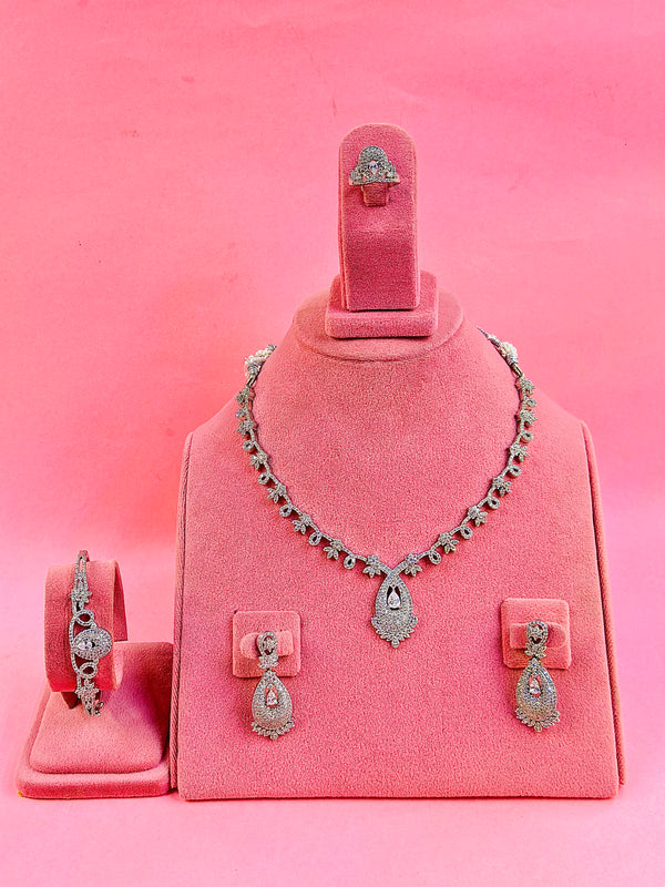 Raya designer set