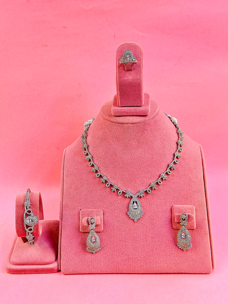 Raya designer set