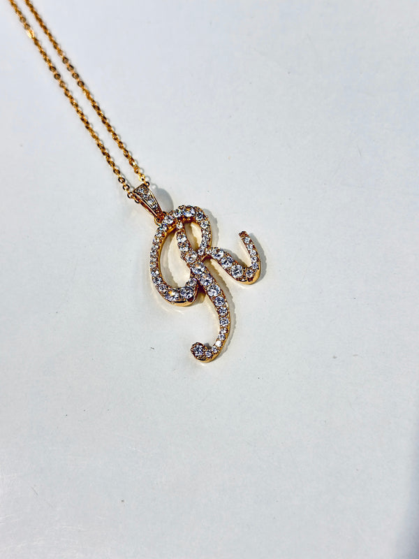 R alphabet pendant