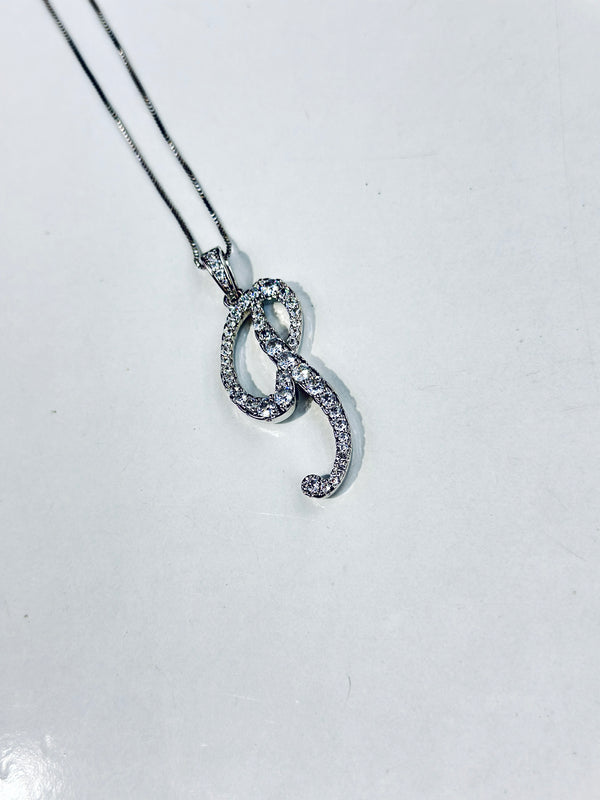 P alphabet pendant