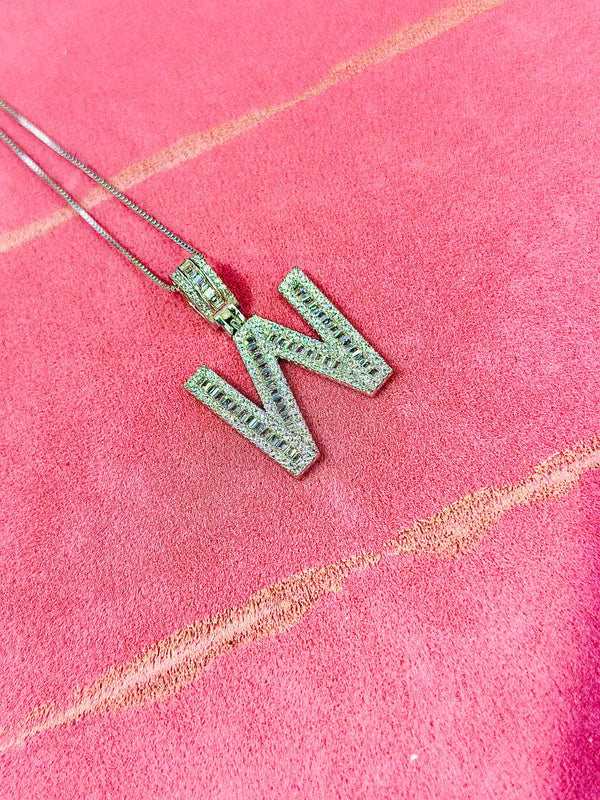 W alphabet pendant