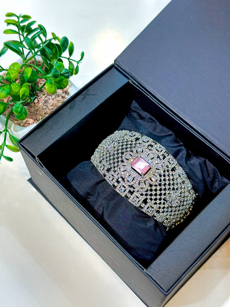 tessa designer handcuff ( pink )
