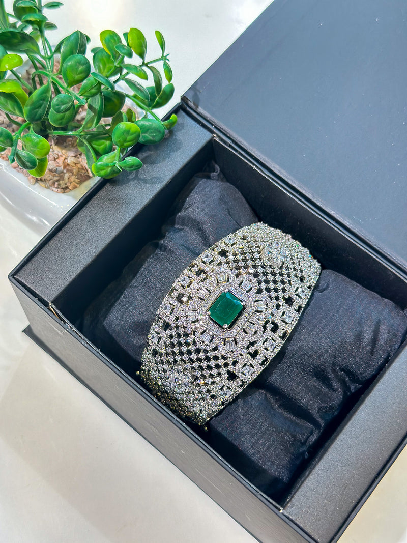 Tessa designer handcuff ( emerald )