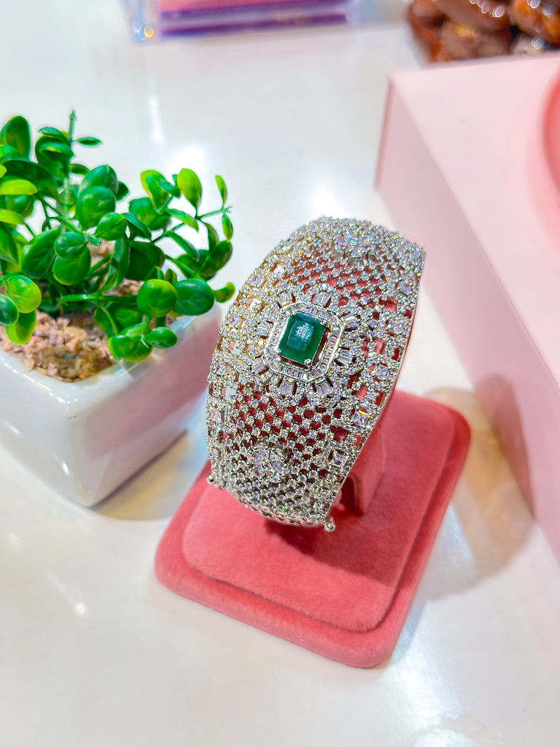 Tessa designer handcuff ( emerald )