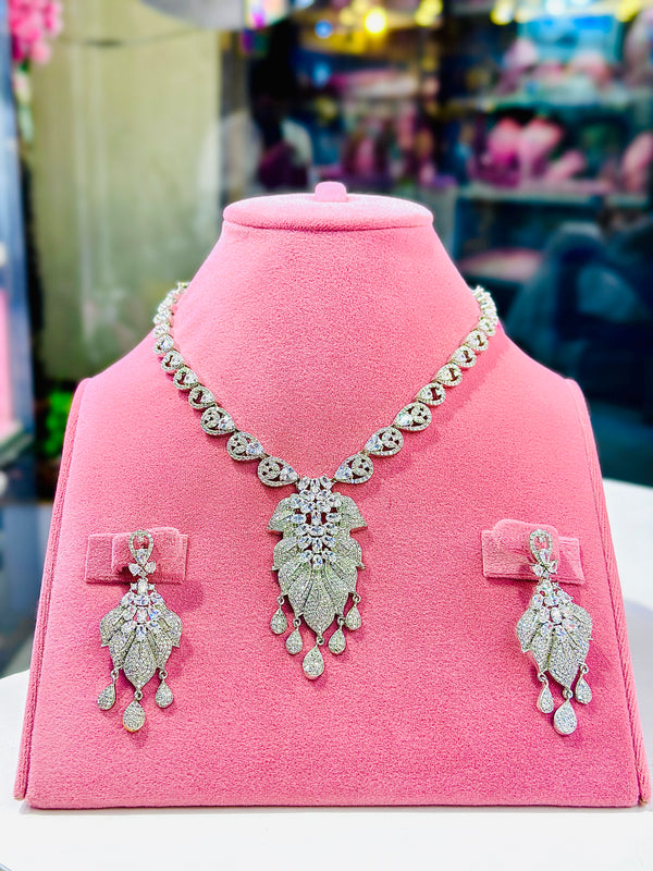 Carla Designer Set