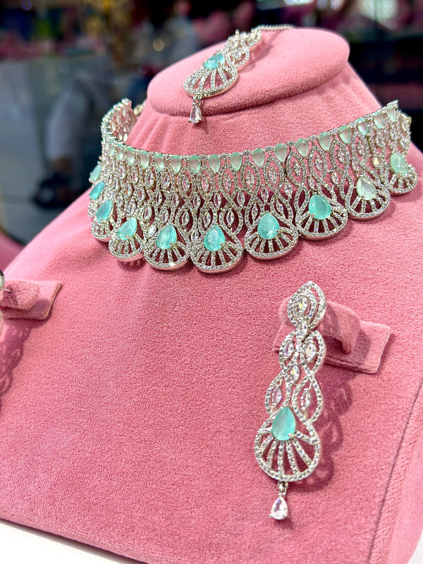 Neha Choker Set