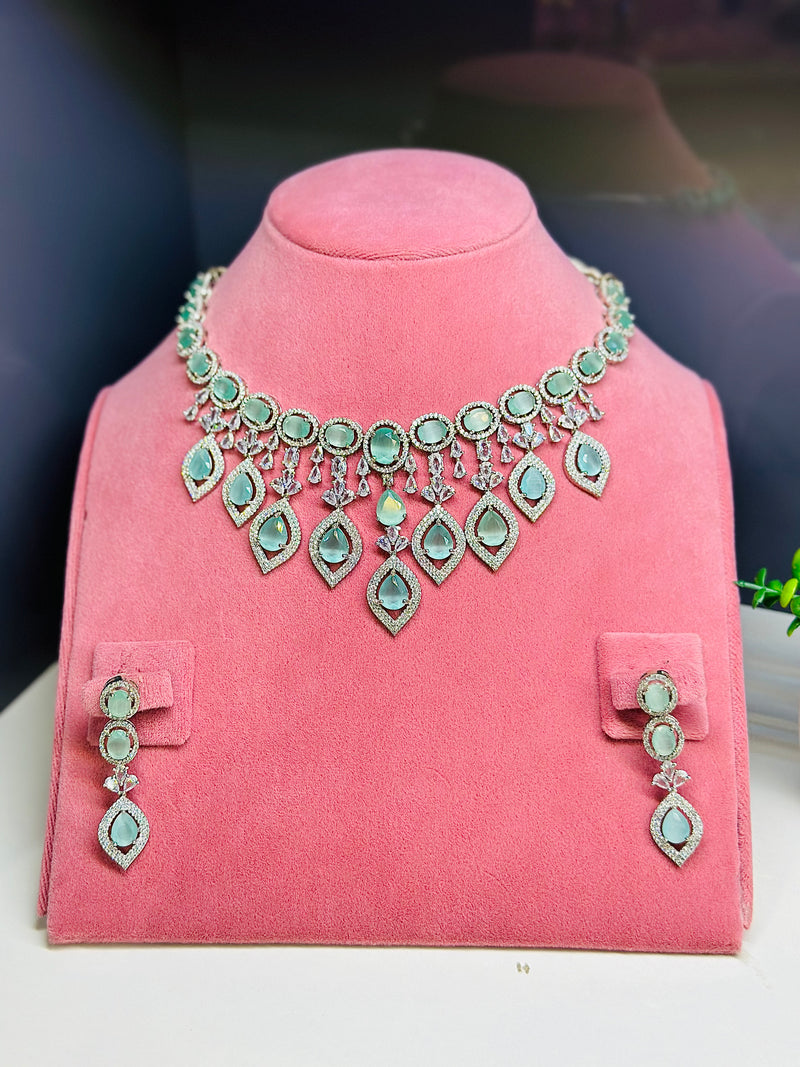 Delaney Set ( Mint )