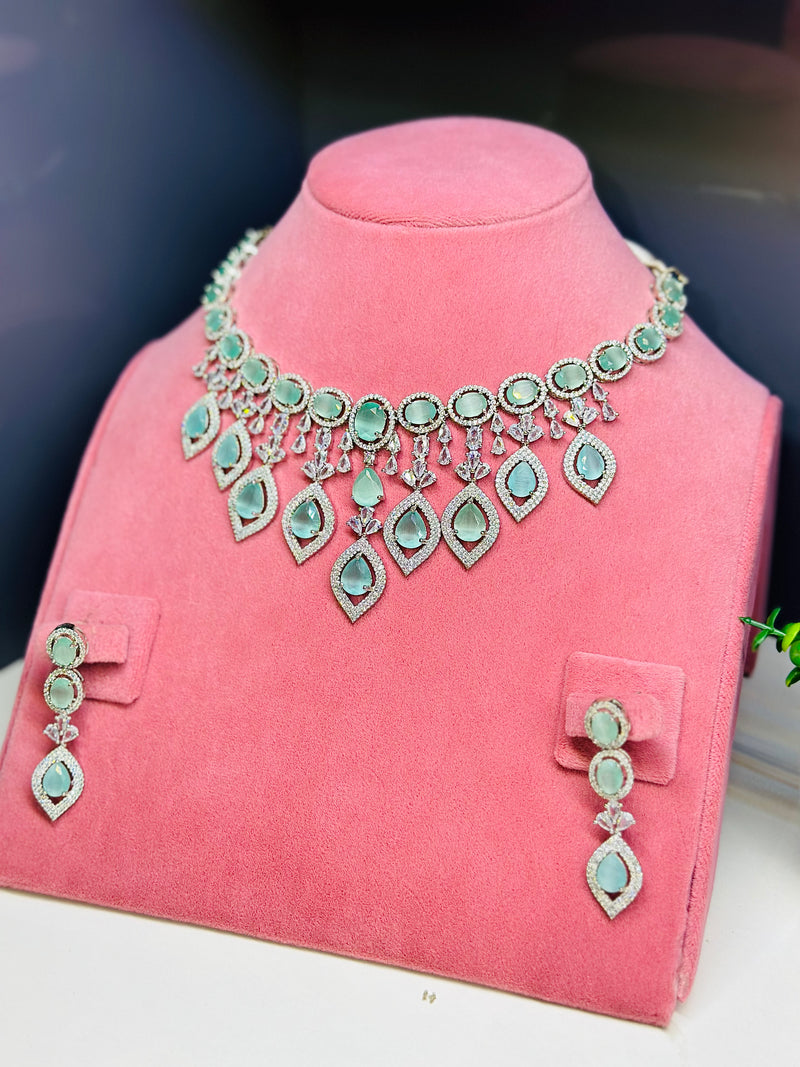 Delaney Set ( Mint )